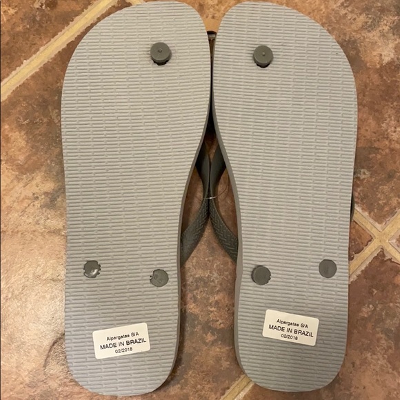Havaianas mens sz 13 Bugs Bunny NWT! - Picture 5 of 5